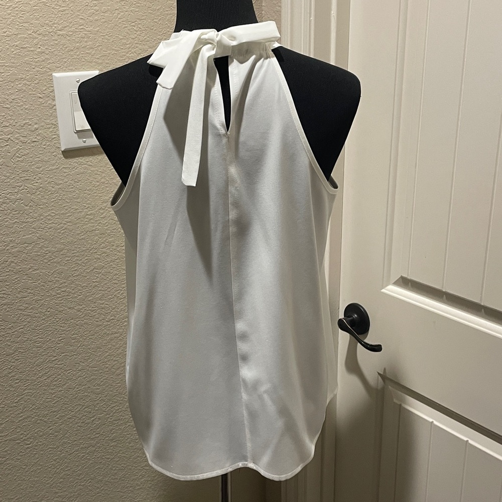 Women's White Halter Neck Sleeveless Top - Picture 2 of 3